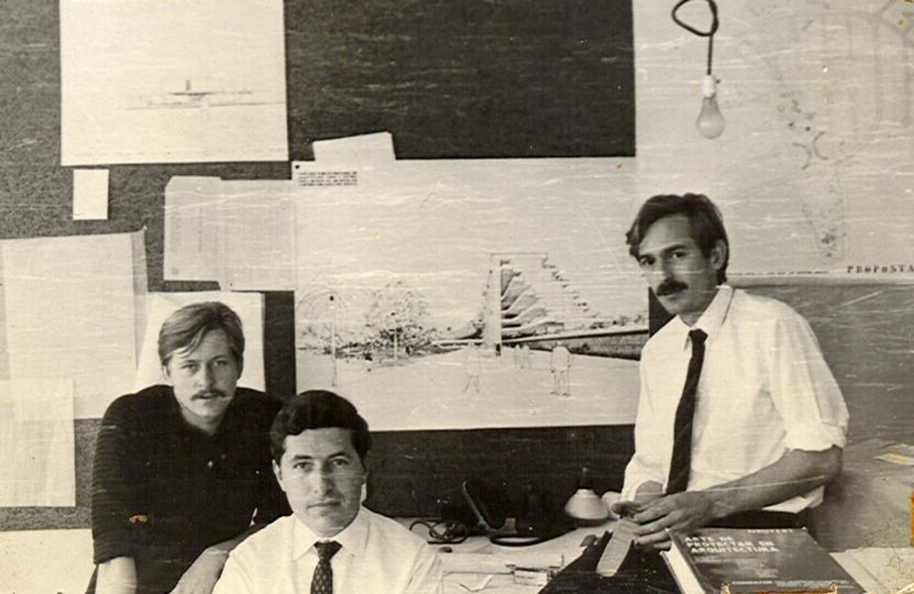 Registo de 1968 da Willer, Sanchotene e Mueller Arquitetos, com o tcheco ao centro