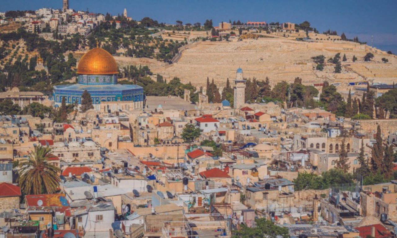 Jerusalém e a Al-Aqsa, a mesquita de cúpula dourada.