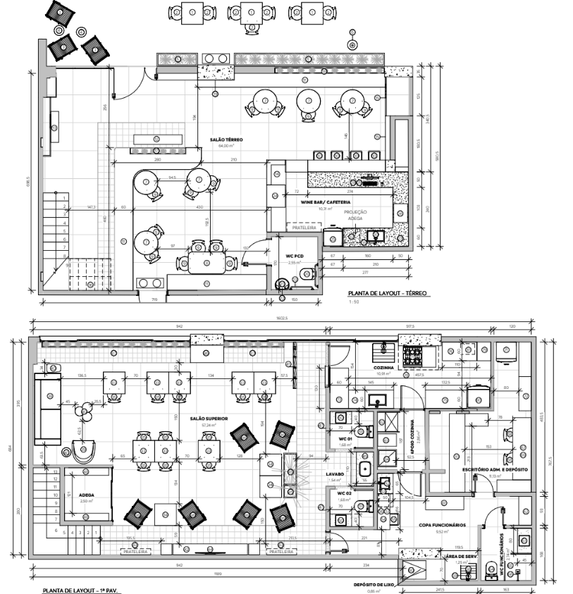 A planta do projeto revela a organização inteligente do espaço, com circulação fluida e áreas dedicadas. Projeto: Studio Noventa Arquitetura e Design.
