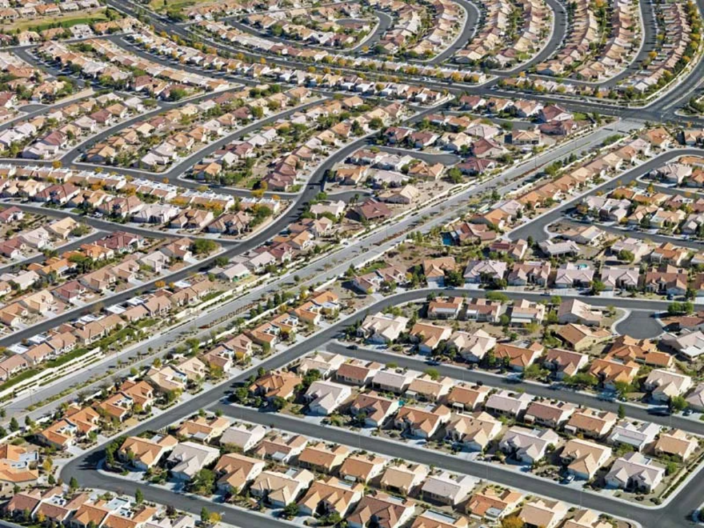 Las Vegas "urban sprawl": expansão urbana planejada, mas cara e massificada . Fonte: Britannica